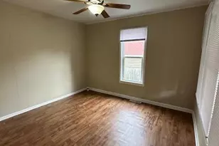 2014 E Oakland Ave, Austin, MN 55912 - Photo 2