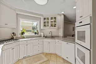 7702 Tanglewood Ct, Edina, MN 55439 - Photo 14