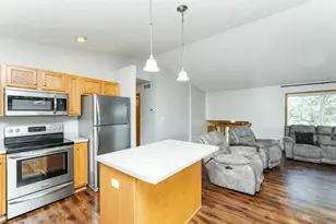 810 19th St, Zumbrota, MN 55992 - Photo 8