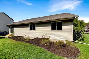 573 Kayla Ln, Hanover, MN 55341 - Photo 10