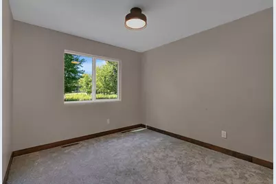 1699 39th Street S, Saint Cloud, MN 56301 - Photo 18