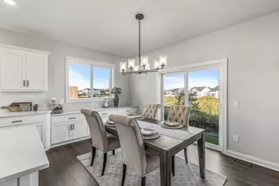 225 10th Avenue NE, Hutchinson, MN 55350 - Photo 22