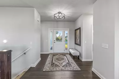 225 10th Avenue NE, Hutchinson, MN 55350 - Photo 8