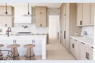 1426 Holdridge Circle, Wayzata, MN 55391 - Photo 34