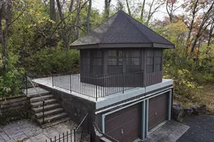 9001 Poplar Bridge Rd, Bloomington, MN 55437 - Photo 2