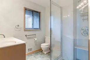 9001 Poplar Bridge Rd, Bloomington, MN 55437 - Photo 32