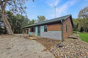 15889 Old Lake Rd, Paynesville, MN 56362 - Photo 20