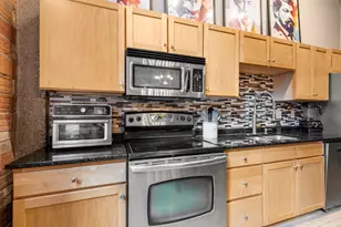 521 S 7th St, Minneapolis, MN 55415 - Photo 6