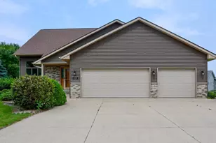 1111 Crystal Lake Dr, Lake Crystal, MN 56055 - Photo 1