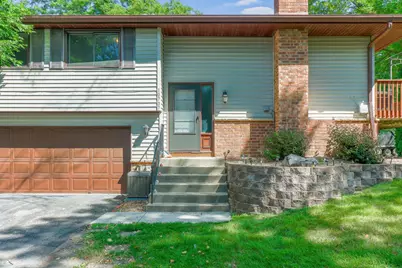 10707 Yukon Avenue S, Bloomington, MN 55438 - Photo 2