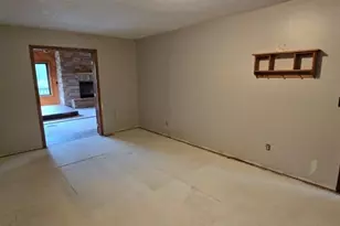 503 Hawthorne Dr, Marshall, MN 56258 - Photo 6