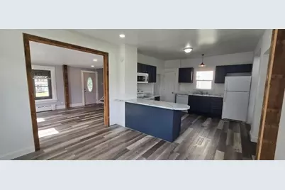416 Plum Street, Lakefield, MN 56150 - Photo 2