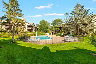 7019 W 110th St Cir, Bloomington, MN 55438 - Photo 12