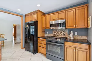 3237 Shores Blvd, Wayzata, MN 55391 - Photo 10