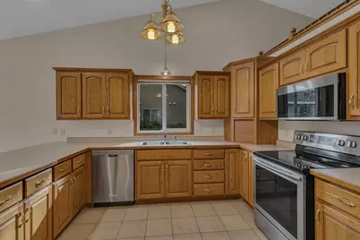 1812 Maple Lane, Saint Cloud, MN 56304 - Photo 4