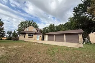 91224 510th Ave, Windom, MN 56101 - Photo 1