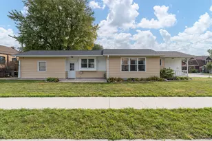 544 Page Ave, North Mankato, MN 56003 - Photo 1