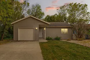310 7th St NW, New Richland, MN 56072 - Photo 1
