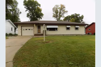 906 Reid Street, Lakefield, MN 56150 - Photo 1