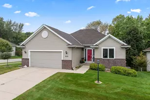 2116 Park Pointe Dr, Northfield, MN 55057 - Photo 1