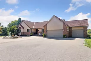 4838 Crown Ln, Woodbury, MN 55129 - Photo 6