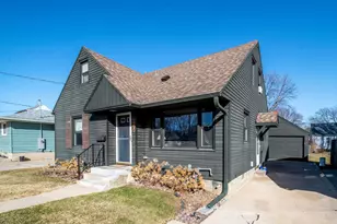 930 13th Ave NE, Rochester, MN 55906 - Photo 1