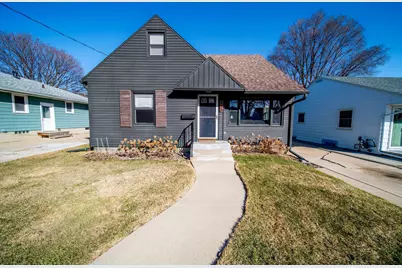 930 13th Avenue NE, Rochester, MN 55906 - Photo 2