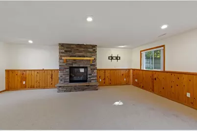 832 S Elm Street, Belle Plaine, MN 56011 - Photo 24