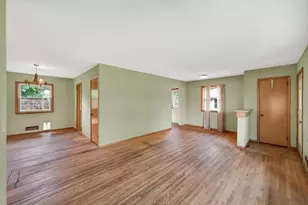 2267 Shawnee Dr, North Saint Paul, MN 55109 - Photo 2