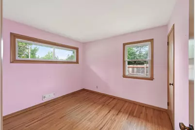 2267 Shawnee Drive, North Saint Paul, MN 55109 - Photo 8