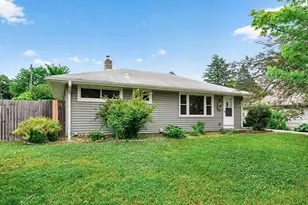 2267 Shawnee Dr, North Saint Paul, MN 55109 - Photo 1