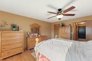 1304 W Medicine Lake Dr, Plymouth, MN 55441 - Photo 18