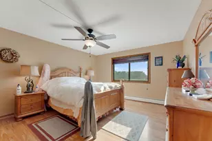 1304 W Medicine Lake Dr, Plymouth, MN 55441 - Photo 16