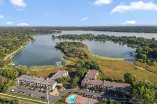 1304 W Medicine Lake Dr, Plymouth, MN 55441 - Photo 2