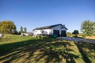 3271 425th Ave, Janesville, MN 56048 - Photo 96