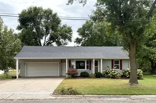 210 7th St SW, Cokato, MN 55321 - Photo 1