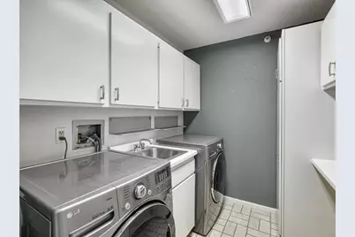 1235 Yale Place #609, Minneapolis, MN 55403 - Photo 12