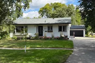 412 13th St N, Breckenridge, MN 56520 - Photo 1