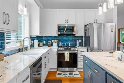 2211 Glacier Way, Hastings, MN 55033 - Photo 6