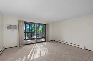 4380 Brookside Ct, Edina, MN 55436 - Photo 4