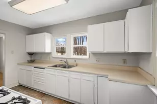 5905 36th Ave N, Crystal, MN 55422 - Photo 8