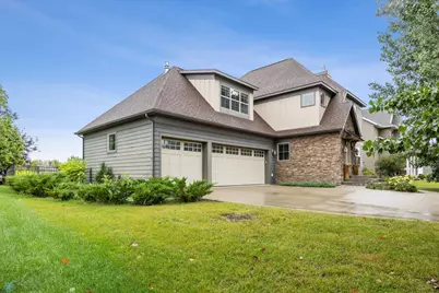 6028 Silverleaf Drive S, Fargo, ND 58104 - Photo 2