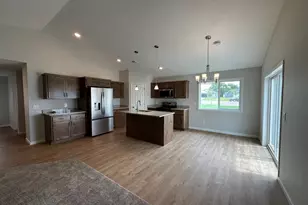 724 Cherrywood Lane Northeast, Isanti, MN 55040 - Photo 8