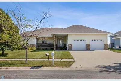 766 36th Street S, Moorhead, MN 56560 - Photo 2