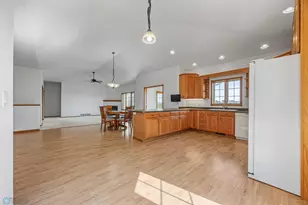 766 36th St S, Moorhead, MN 56560 - Photo 18