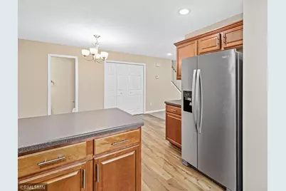 1612 Helena Road N, Oakdale, MN 55128 - Photo 14