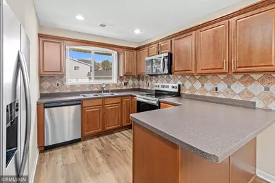 1612 Helena Road N, Oakdale, MN 55128 - Photo 12