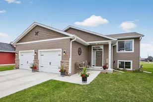 1049 Talon Ave, Wabasha, MN 55981 - Photo 1