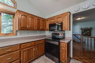 13812 Sunset Lake Dr, Burnsville, MN 55337 - Photo 14