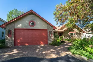 13812 Sunset Lake Dr, Burnsville, MN 55337 - Photo 2